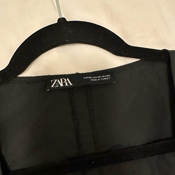 Zara Black Ruched Top - Picture 4 of 4